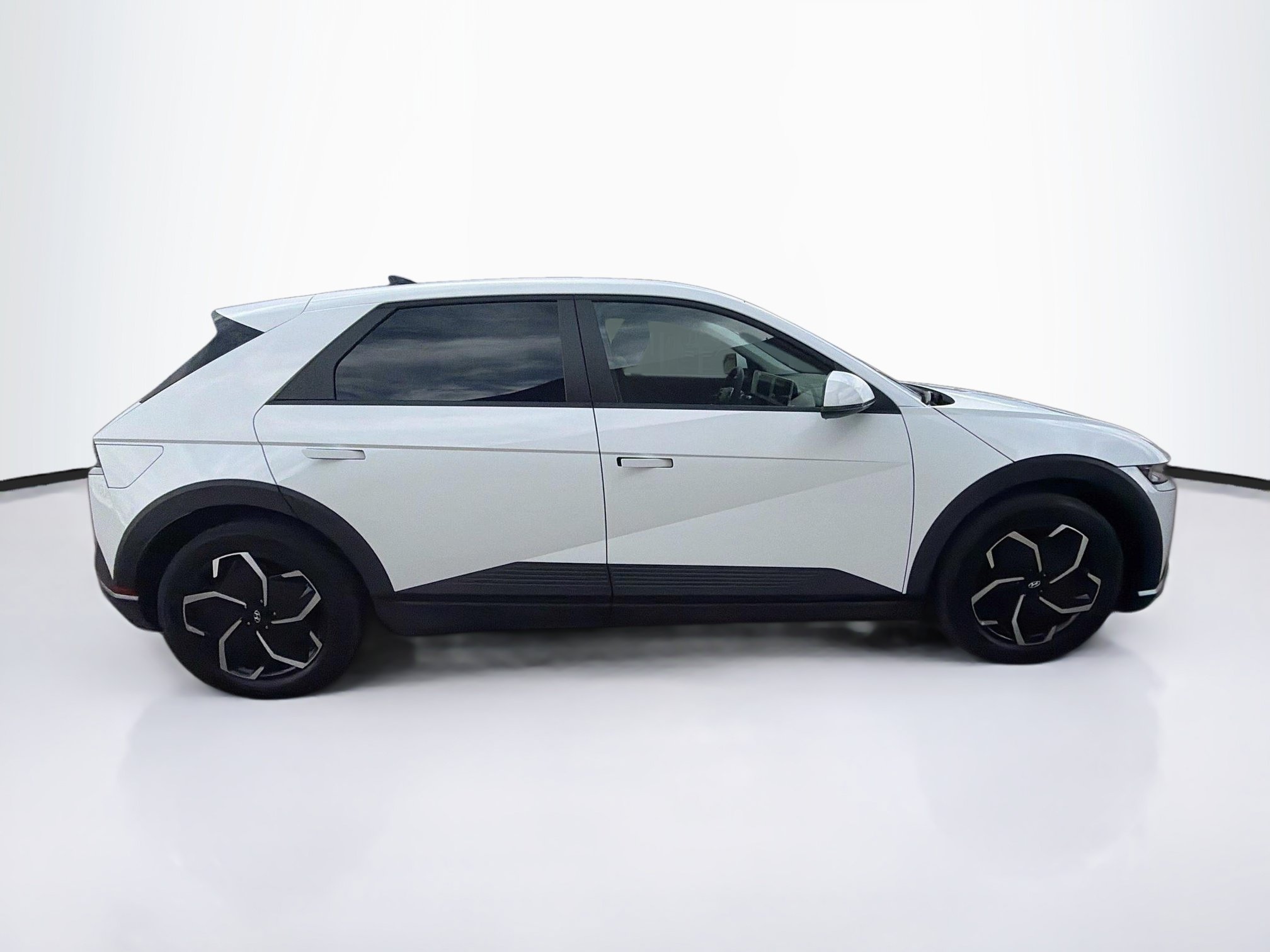 Used 2024 Hyundai Ioniq 5 SEL AWD/4WD image 10