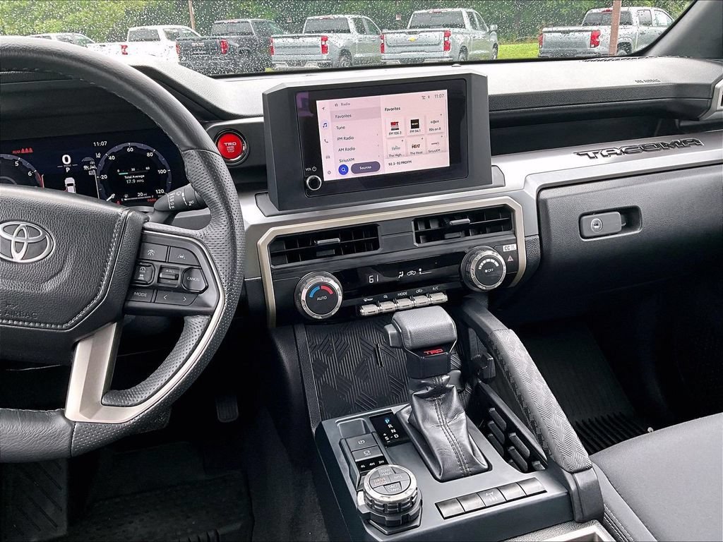 Used 2025 Toyota Tacoma TRD Off-Road AWD/4WD image 17
