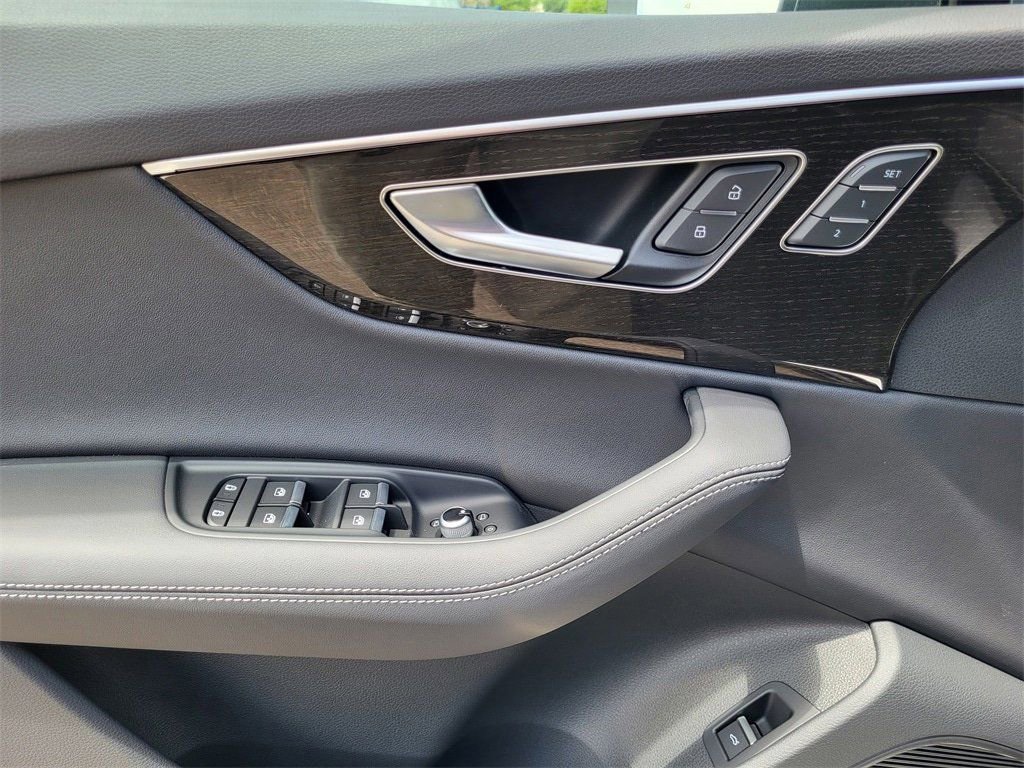 New 2025 Audi Q7 2.0T Premium Plus image 8