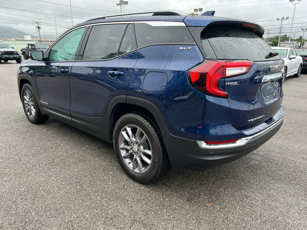 Used 2022 GMC Terrain SLT w/ Tech Package AWD/4WD image 4