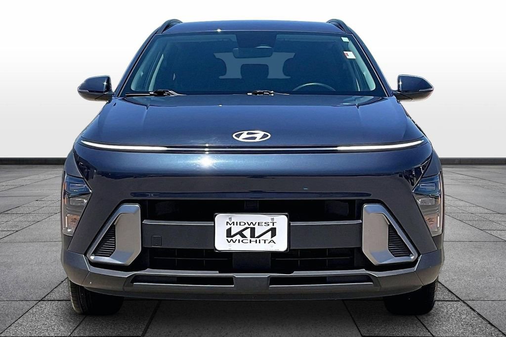 Used 2025 Hyundai Kona SEL AWD/4WD image 3