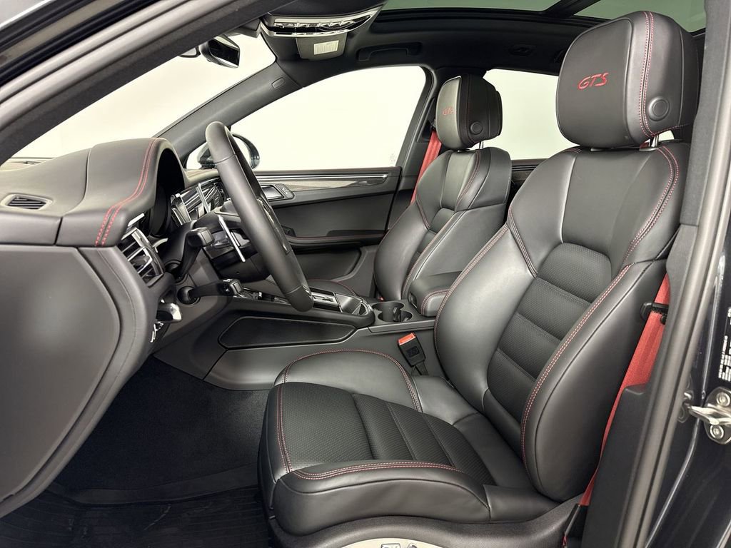 New 2026 Porsche Macan GTS AWD/4WD image 5