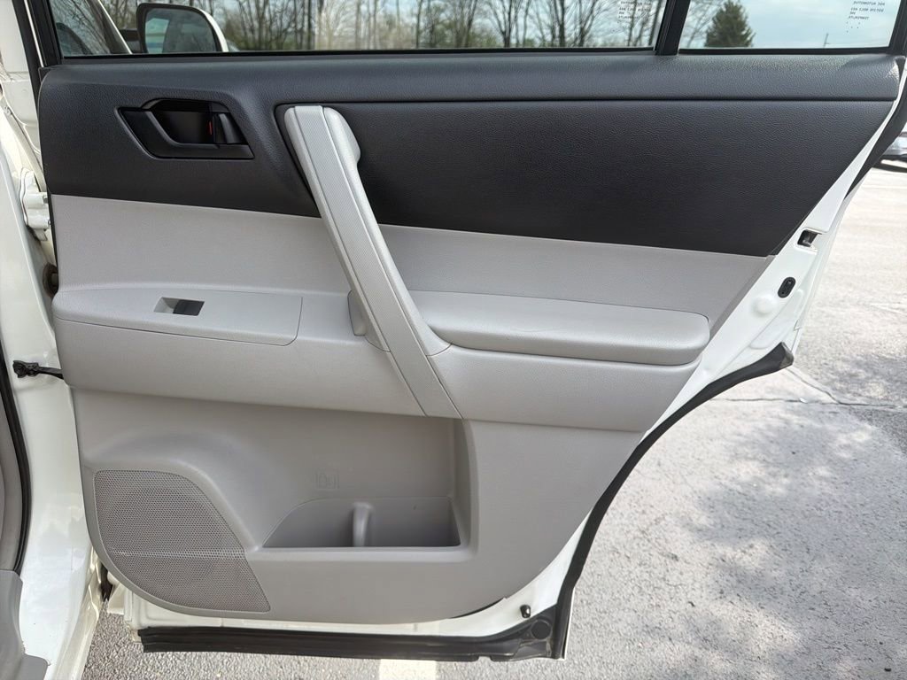Used 2010 Toyota Highlander 2WD image 23