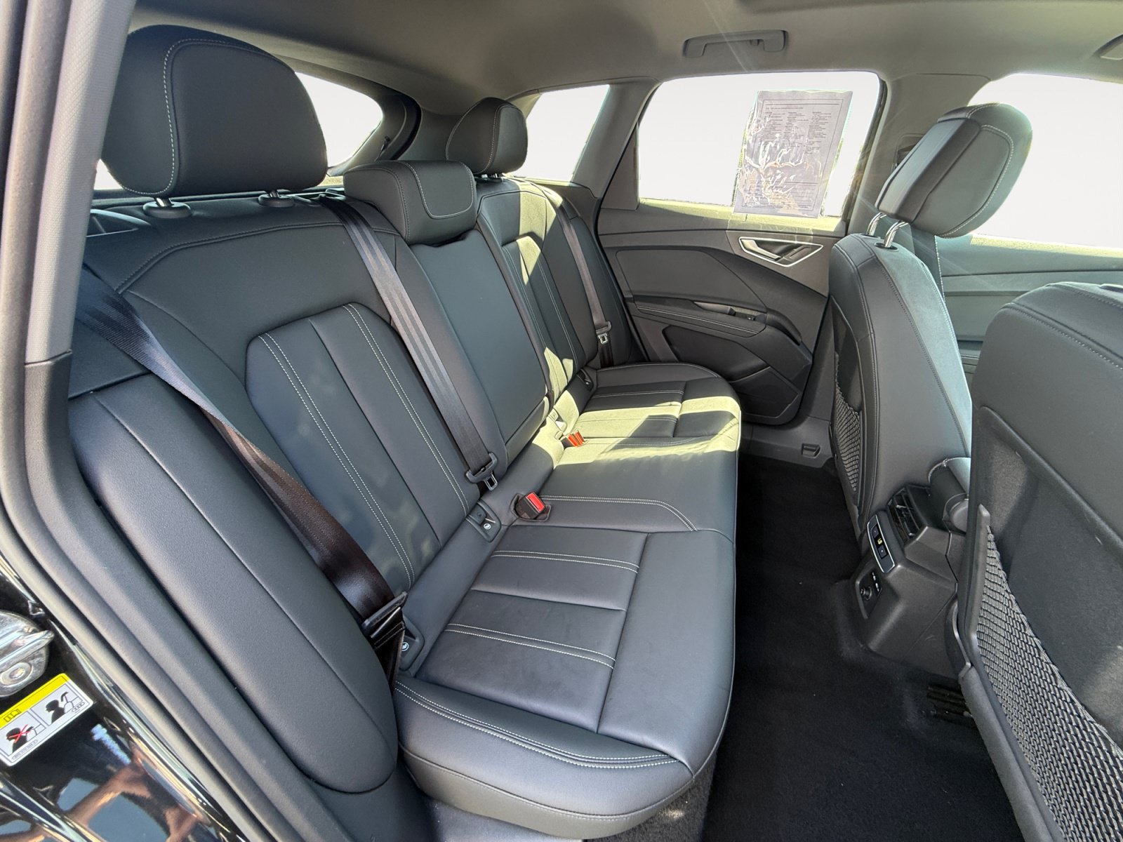 Used 2023 Audi Q4 e-tron Premium w/ Convenience Package AWD/4WD image 18