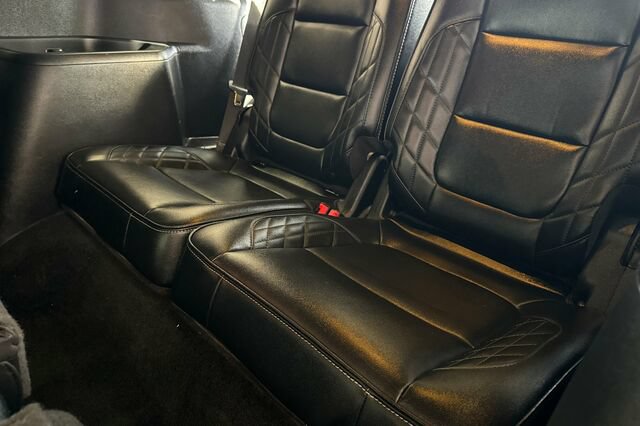 Used 2016 Ford Explorer Platinum AWD/4WD image 15