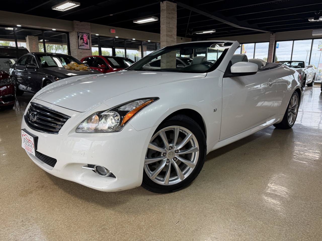 Used 2014 INFINITI Q60 Convertible w/ Premium Package RWD image 12