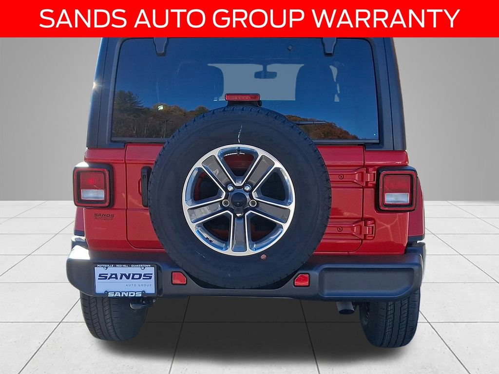 Used 2022 Jeep Wrangler Unlimited Sahara w/ Cold Weather Group image 5