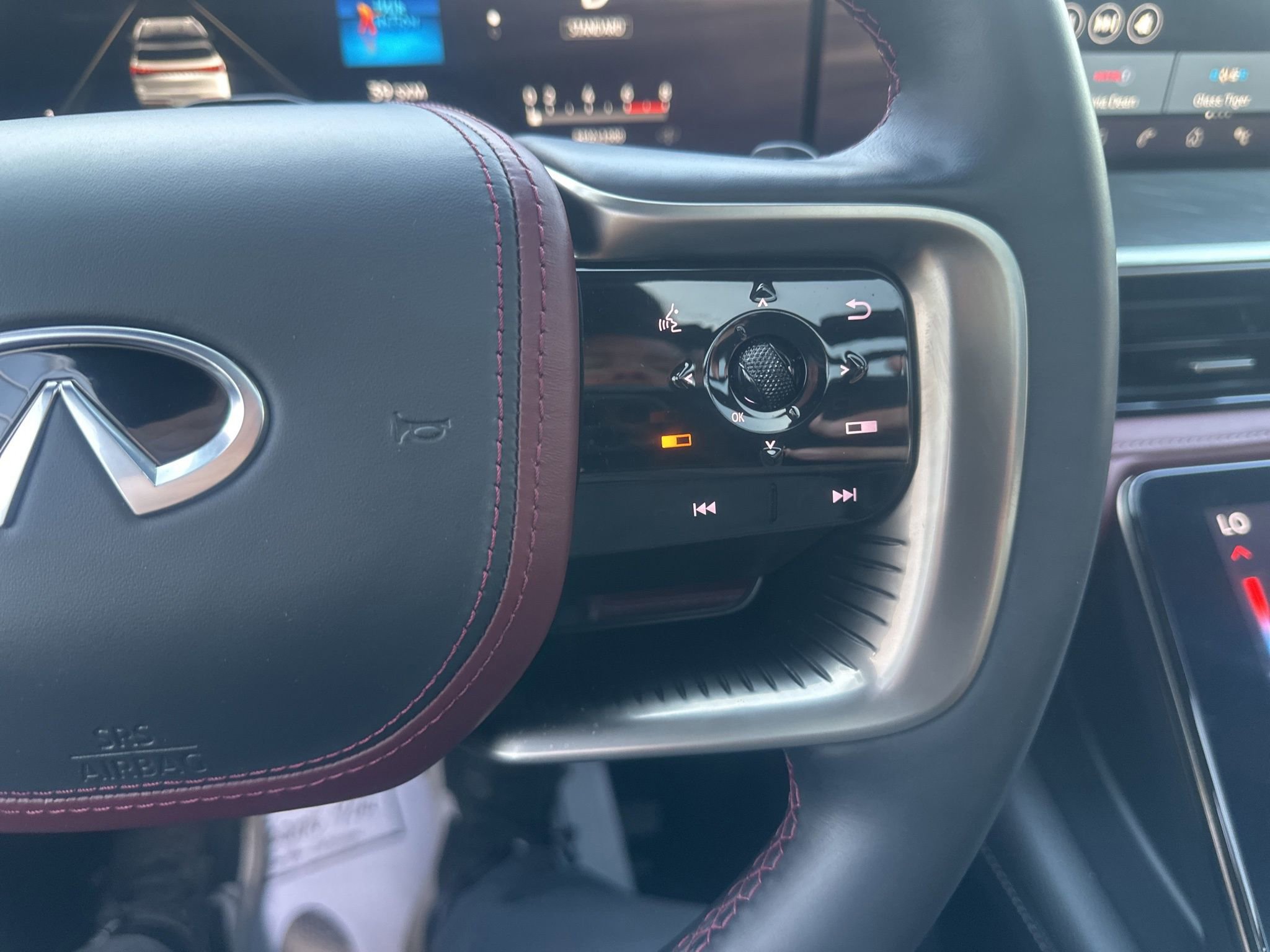 Used 2025 INFINITI QX80 Autograph w/ Autograph Exterior Package image 38