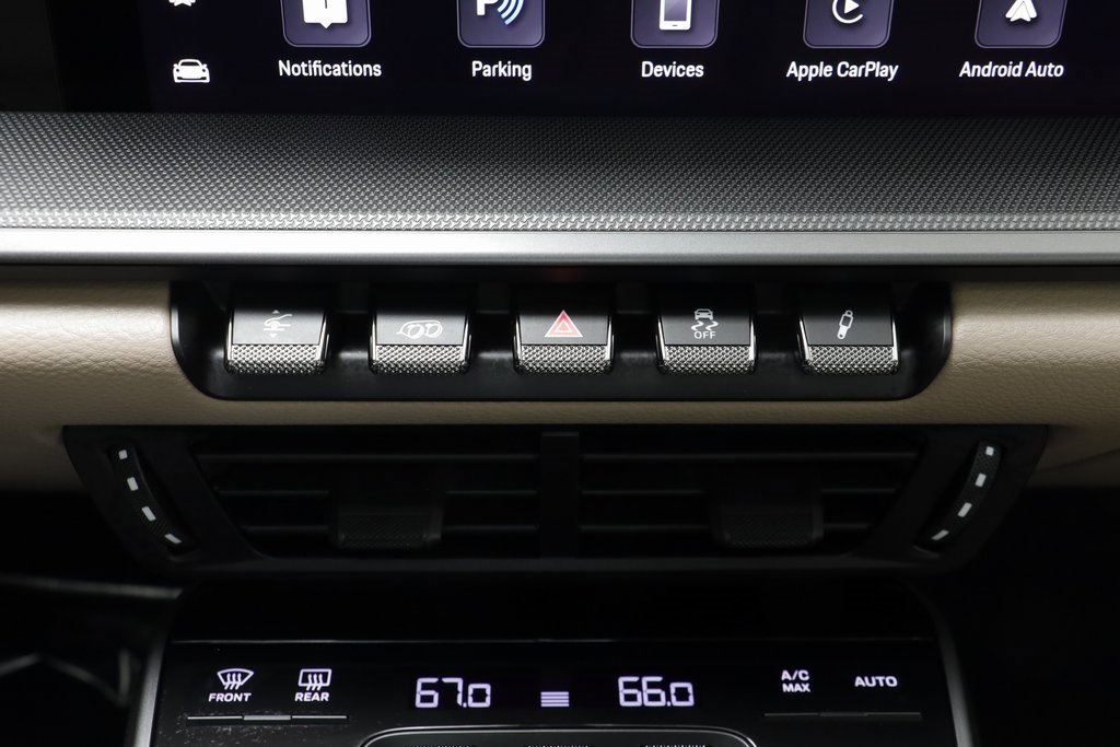 Used 2025 Porsche 911 Carrera image 14