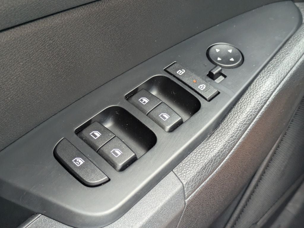 Used 2025 Kia Sportage LX AWD/4WD image 23