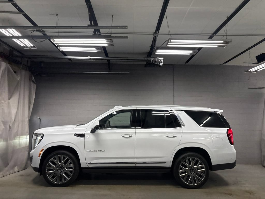 New 2026 GMC Yukon Denali Ultimate w/ LPO, Floor Liner Package AWD/4WD image 39