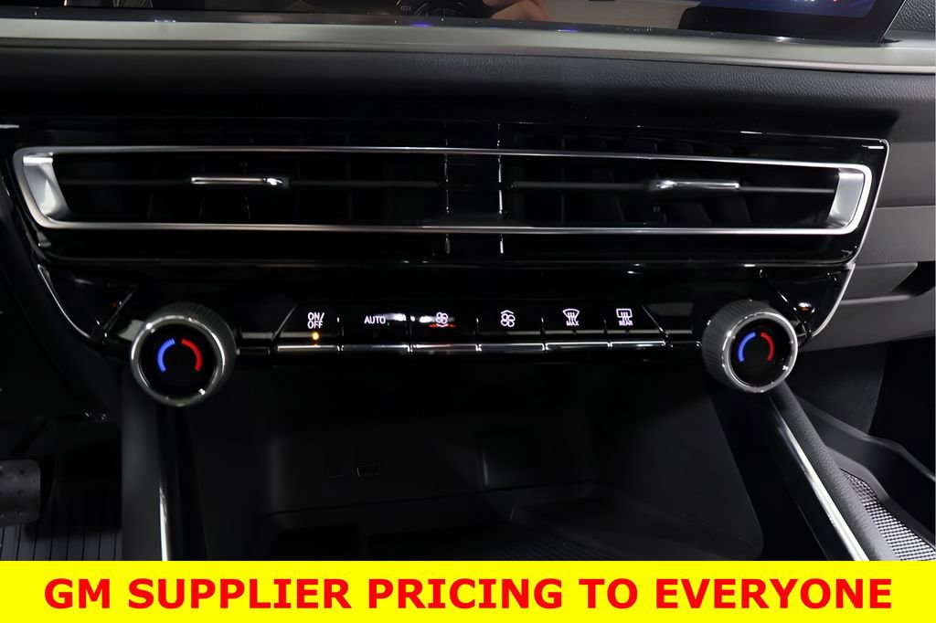 New 2026 Chevrolet Traverse LT w/ Sun and Wheel Package image 10