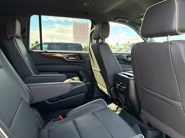 Used 2025 GMC Yukon XL Elevation AWD/4WD image 36