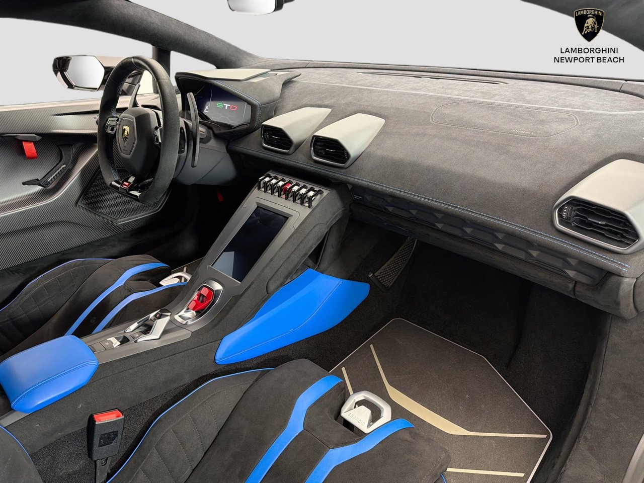 Used 2024 Lamborghini Huracan STO RWD image 30