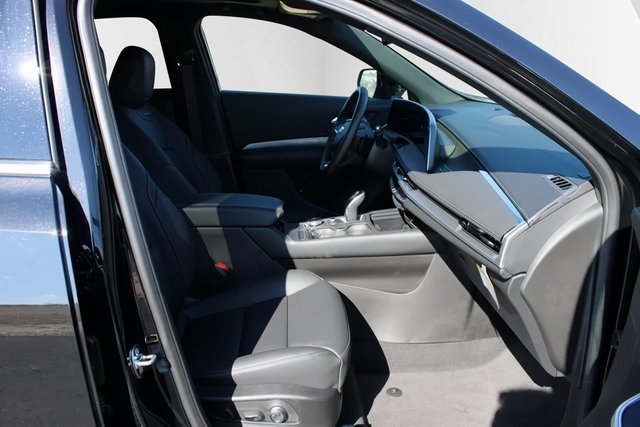New 2025 Cadillac XT4 Premium Luxury w/ Cold Weather Package image 12