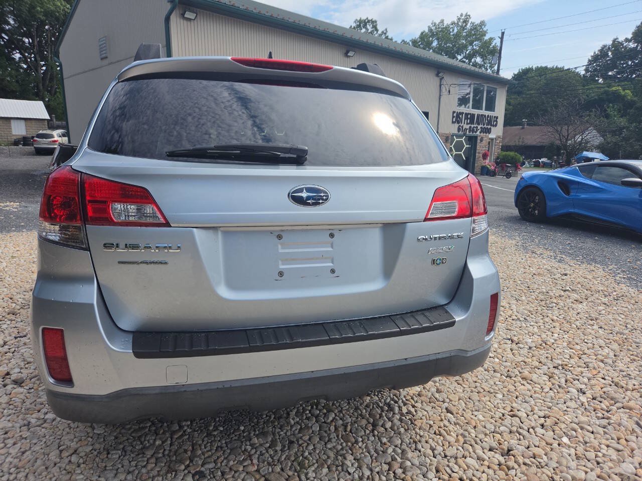 Used 2014 Subaru Outback 2.5i Premium AWD/4WD image 7
