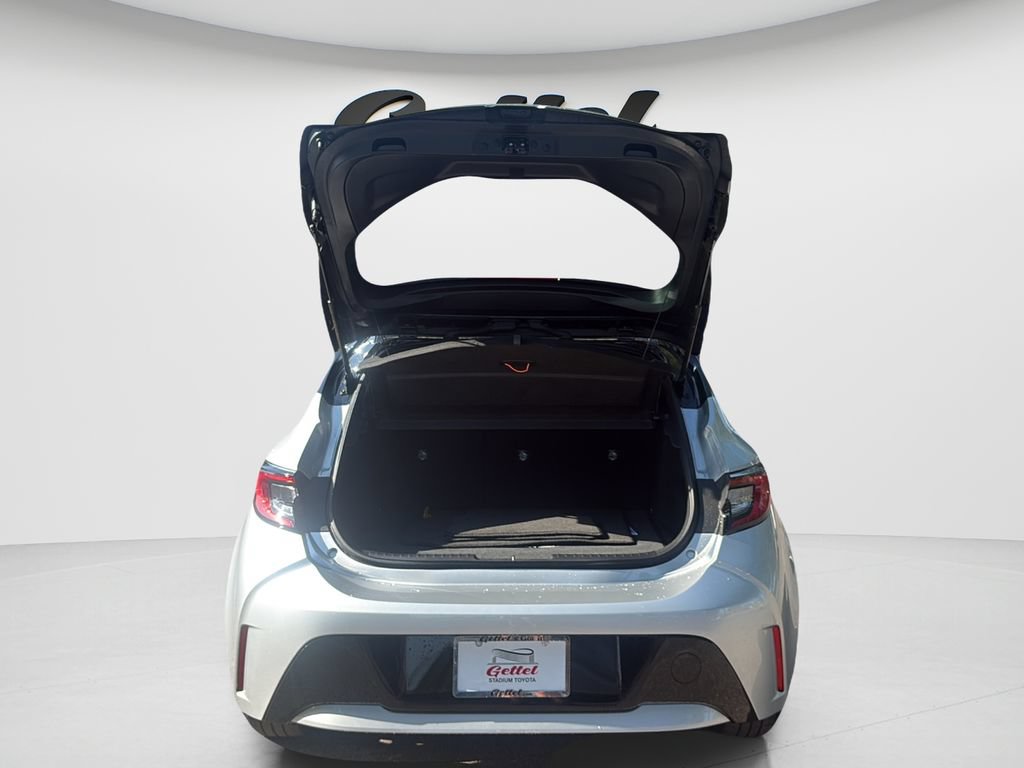 Used 2025 Toyota Corolla SE w/ SE Package FWD image 10
