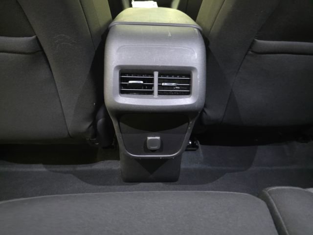 Used 2018 Chevrolet Equinox LT image 24