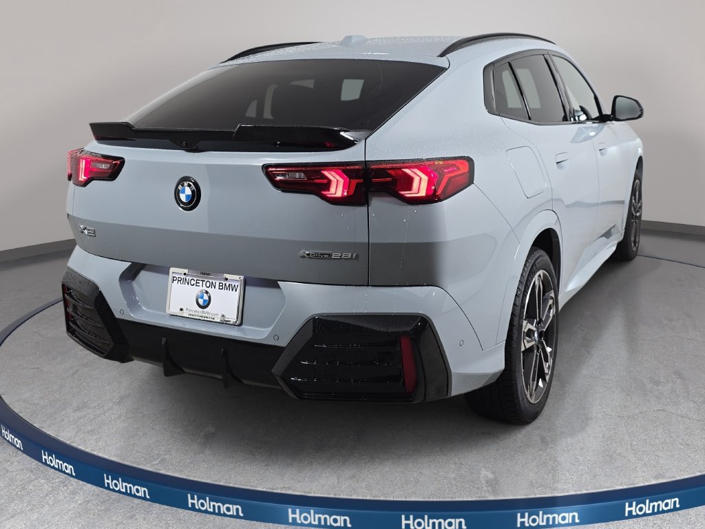 New 2026 BMW X2 xDrive28i w/ Technology Package AWD/4WD image 5