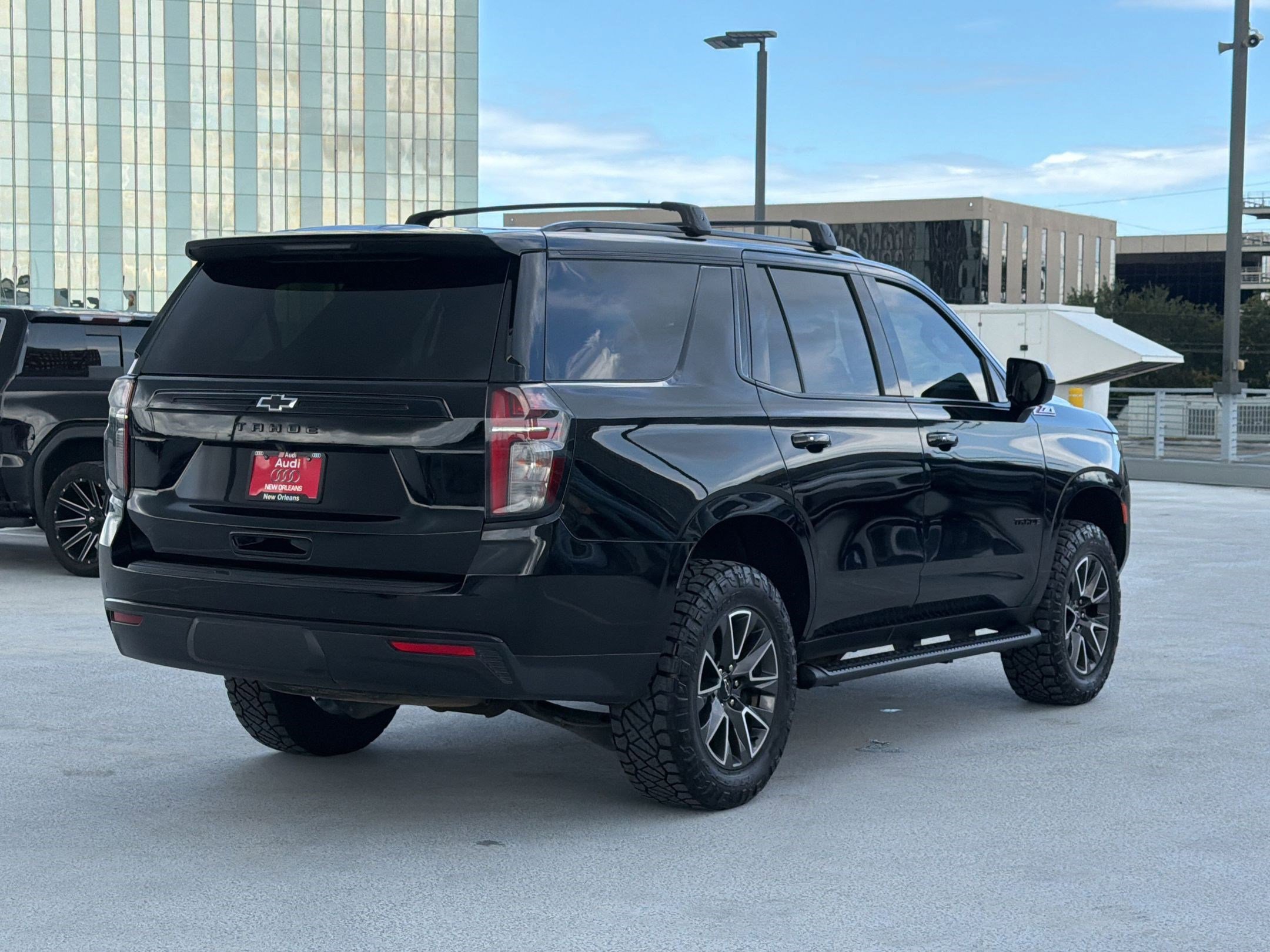 Used 2023 Chevrolet Tahoe Z71 AWD/4WD image 9