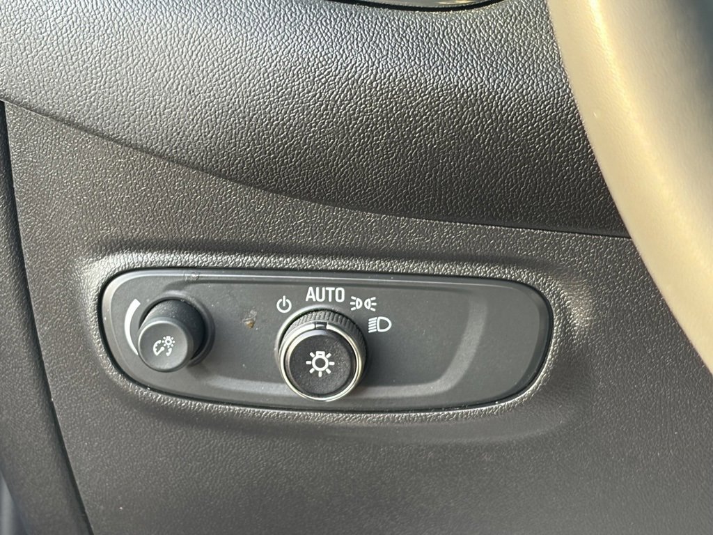 Used 2024 Chevrolet Equinox RS w/ LPO, Floor Liner Package image 5