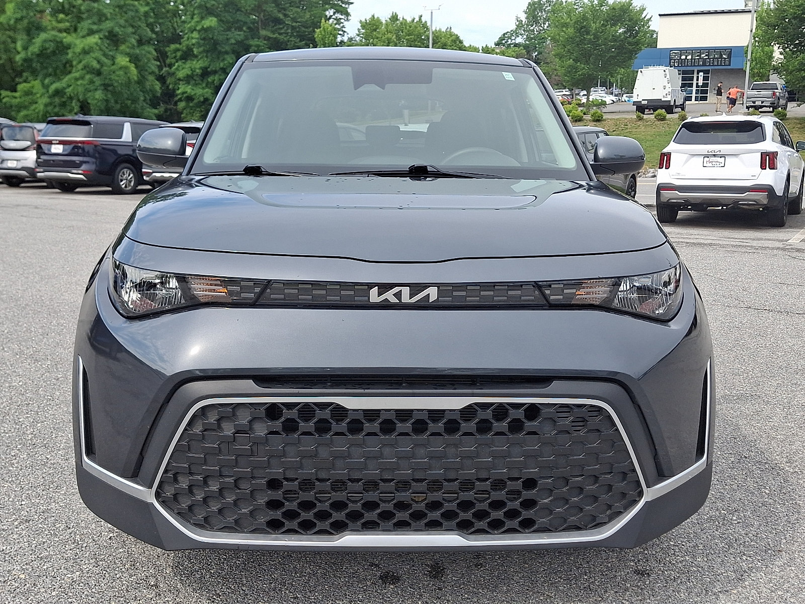 Certified 2025 Kia Soul LX w/ LX Technology Package FWD image 2
