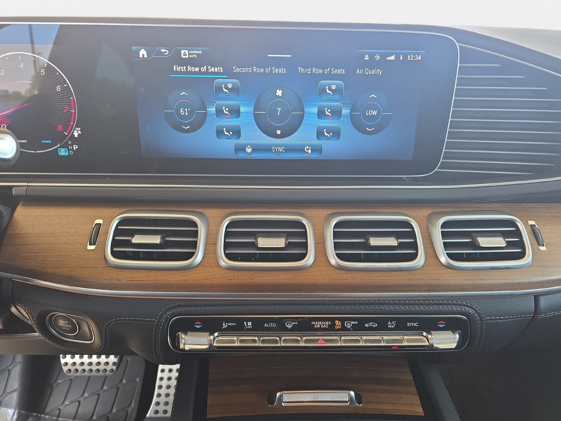 Used 2025 Mercedes-Benz GLS 580 4MATIC image 24