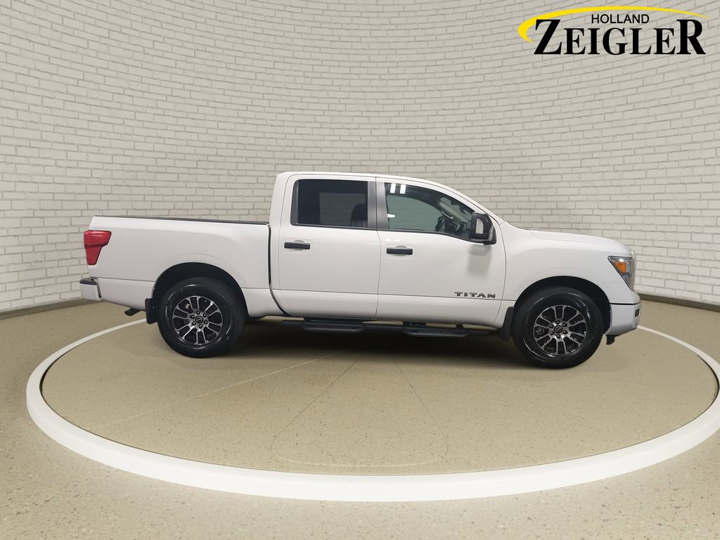Certified 2024 Nissan Titan SV w/ SV Convenience Package image 4