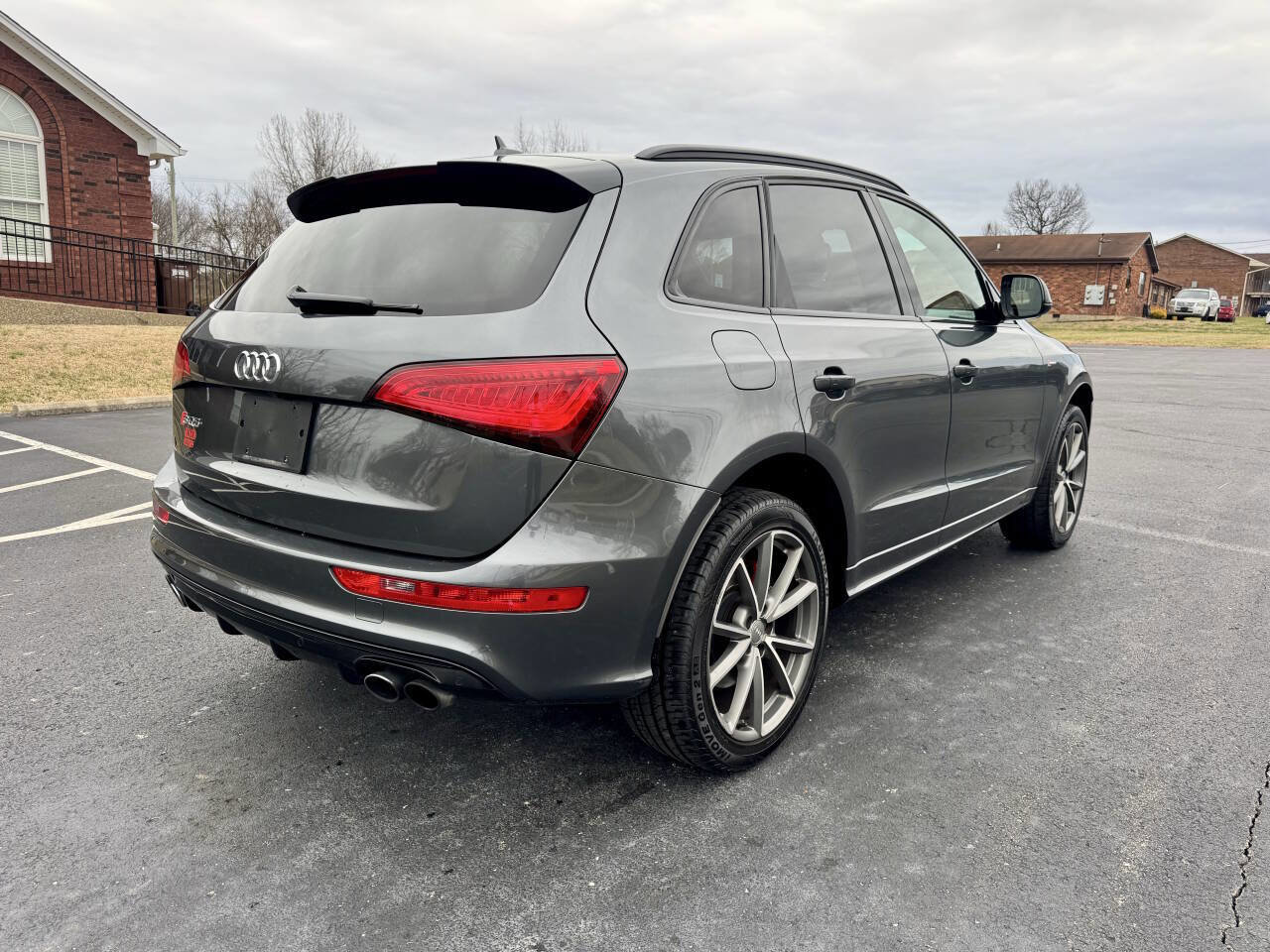 Used 2017 Audi SQ5 Premium Plus w/ Technology Package image 6