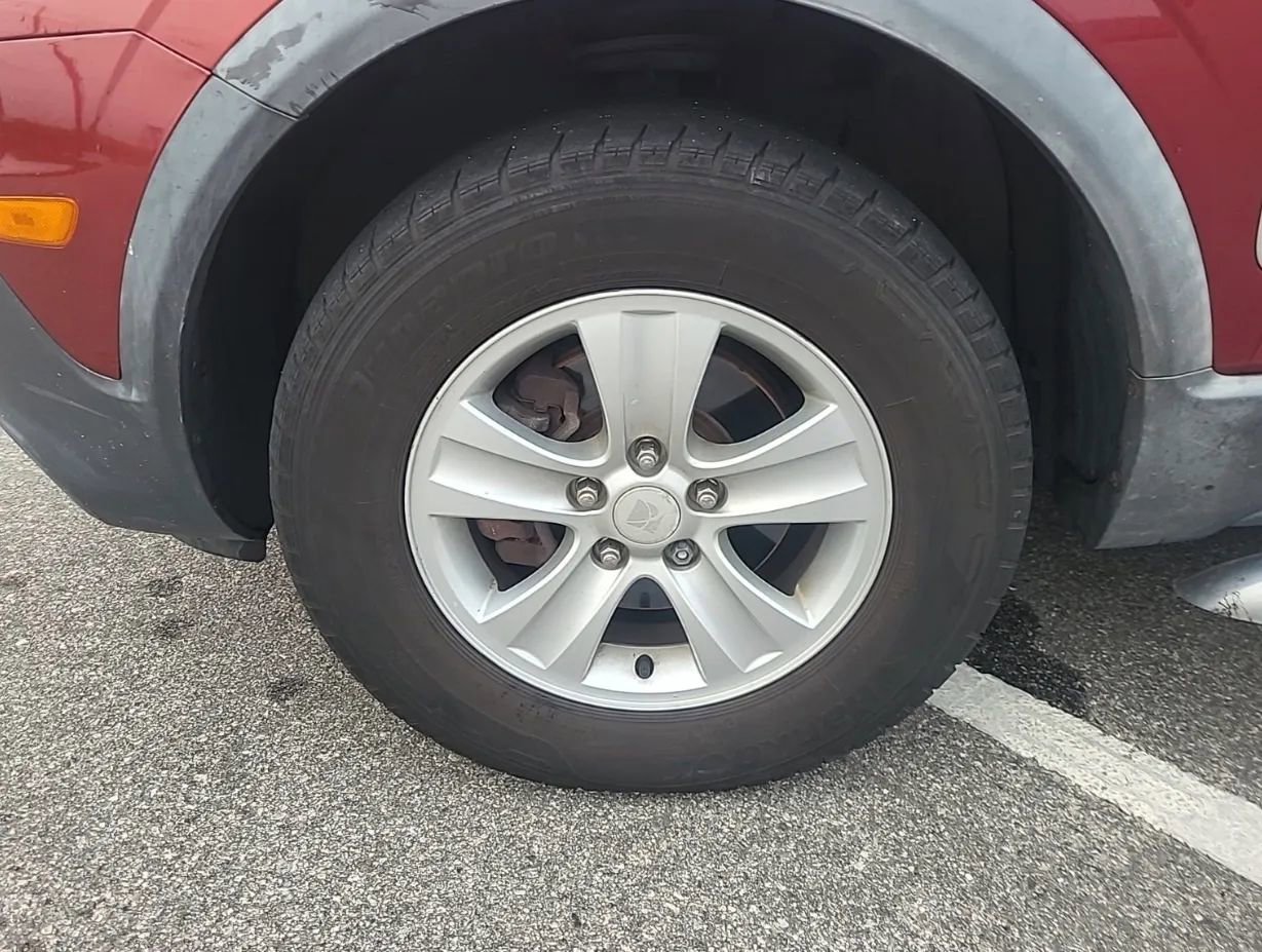 Used 2009 Saturn Vue XE w/ Preferred Package FWD image 2