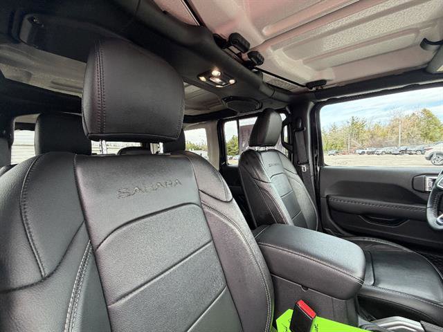 Used 2021 Jeep Wrangler Unlimited Sahara w/ Uconnect 4C Nav & Sound Group AWD/4WD image 17