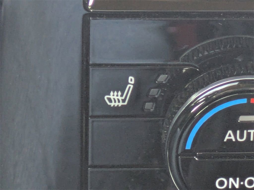 Used 2023 Nissan Rogue SL image 21