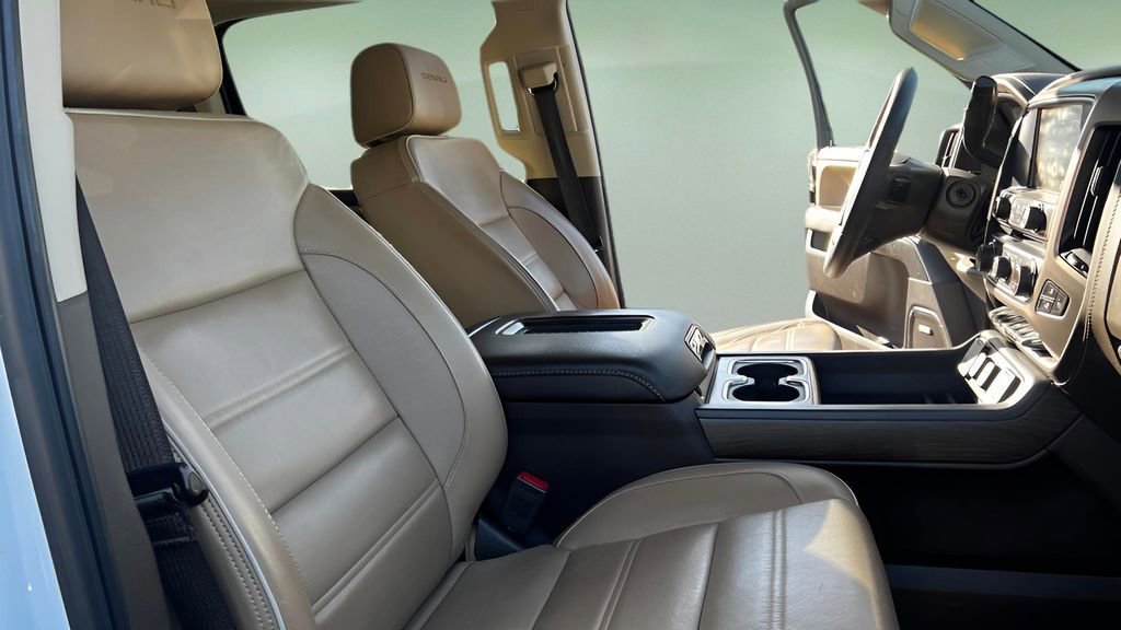 Used 2019 GMC Sierra 2500 Denali w/ Duramax Plus Package image 30