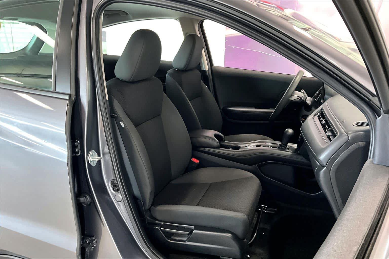 Used 2021 Honda HR-V LX image 11