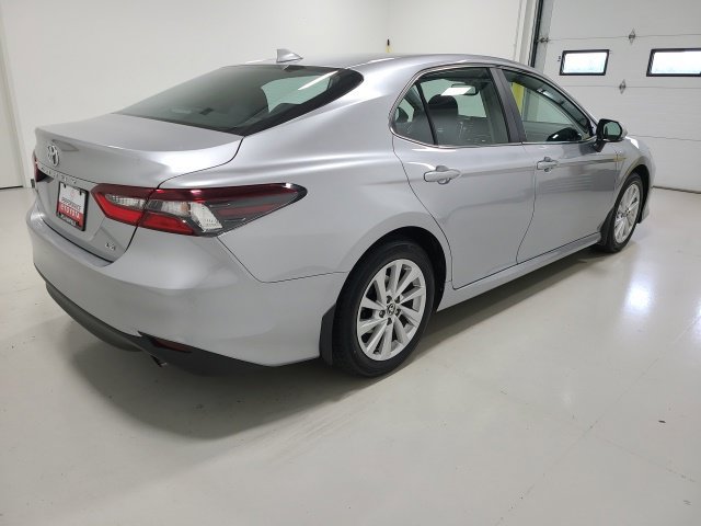 Used 2024 Toyota Camry LE w/ Convenience Package FWD image 9