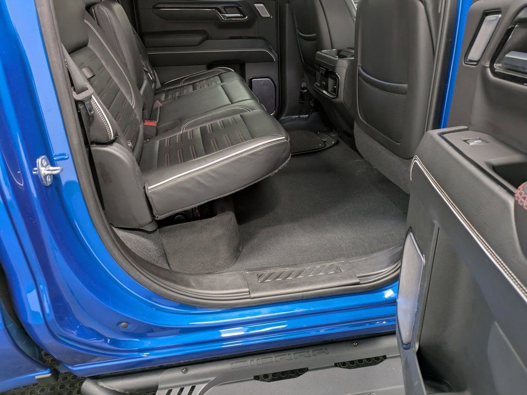 Used 2023 GMC Sierra 1500 AT4X image 26