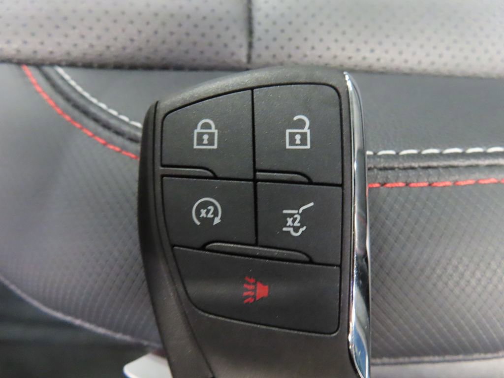 Used 2025 Chevrolet Traverse Z71 w/ LPO, Floor Liner Package AWD/4WD image 56