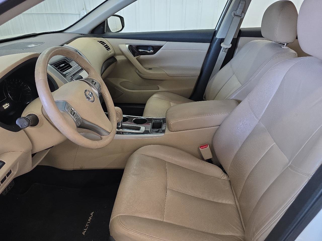 Used 2015 Nissan Altima 2.5 SL w/ Technology Package FWD image 25