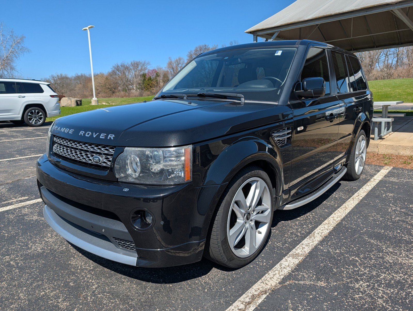 Used 2013 Land Rover Range Rover Sport HSE LUX image 4
