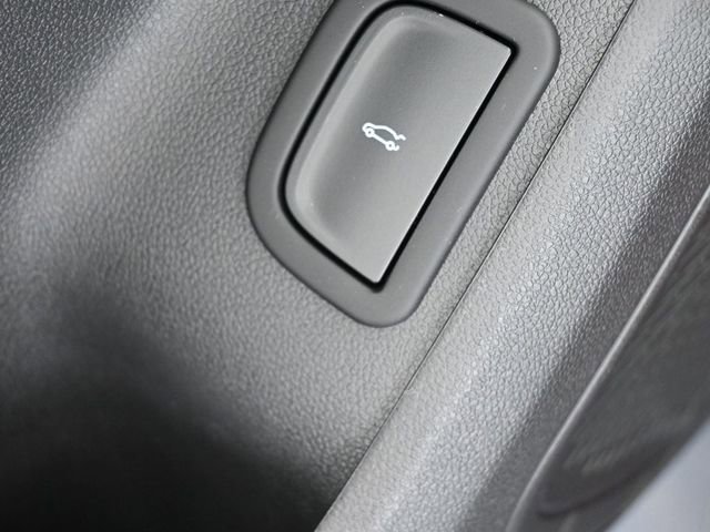 New 2026 Chevrolet Traverse LT w/ Driver Confidence Package FWD image 38