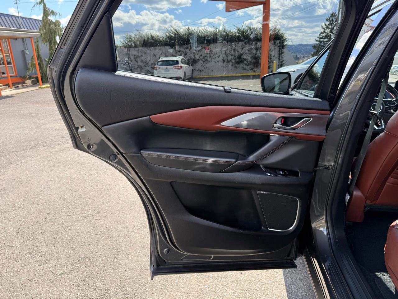 Used 2017 MAZDA CX-9 Signature AWD/4WD image 16