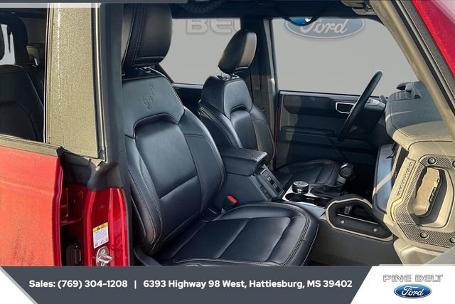 Used 2025 Ford Bronco Badlands image 6