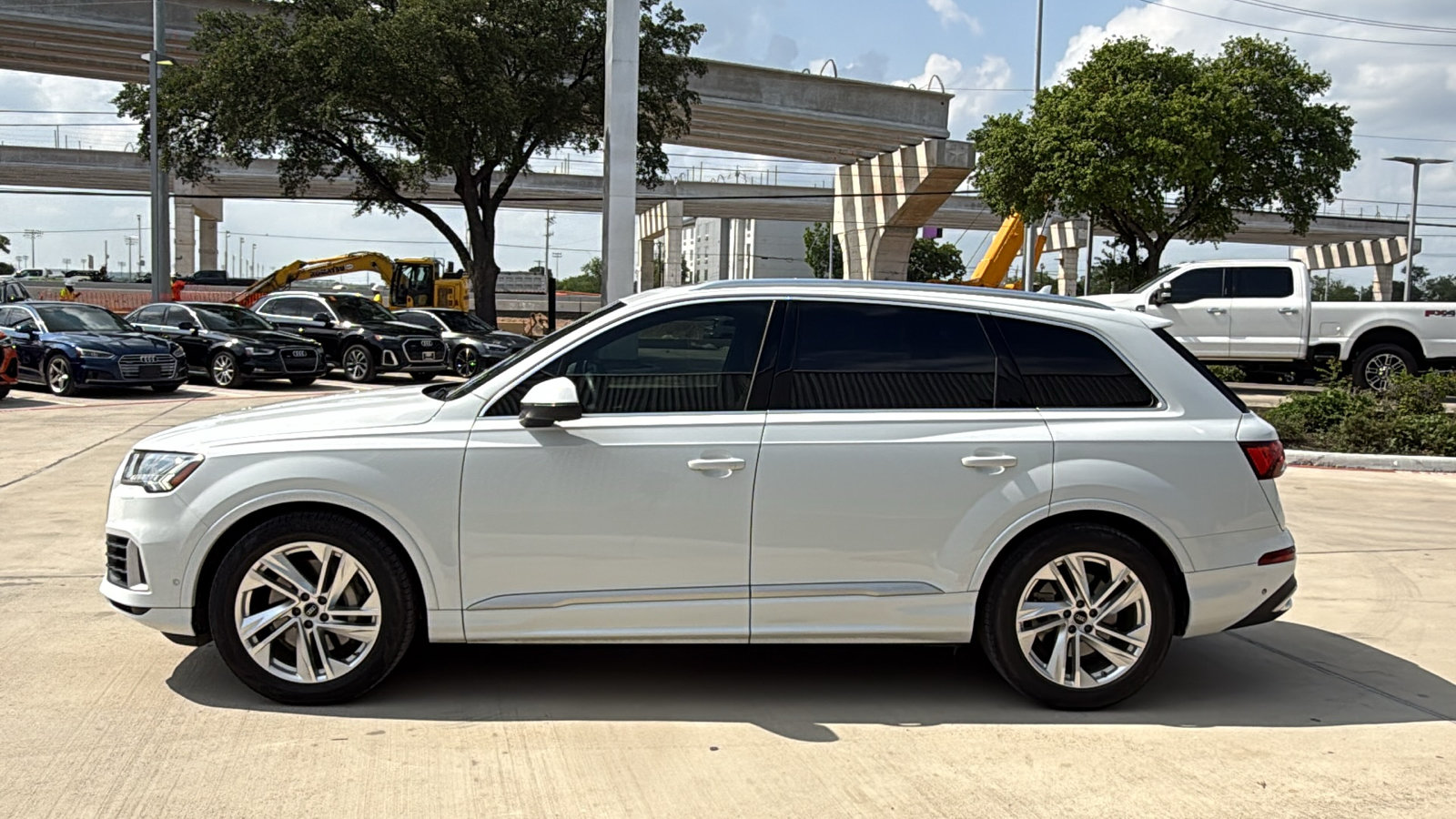Used 2023 Audi Q7 3.0T Prestige AWD/4WD image 4