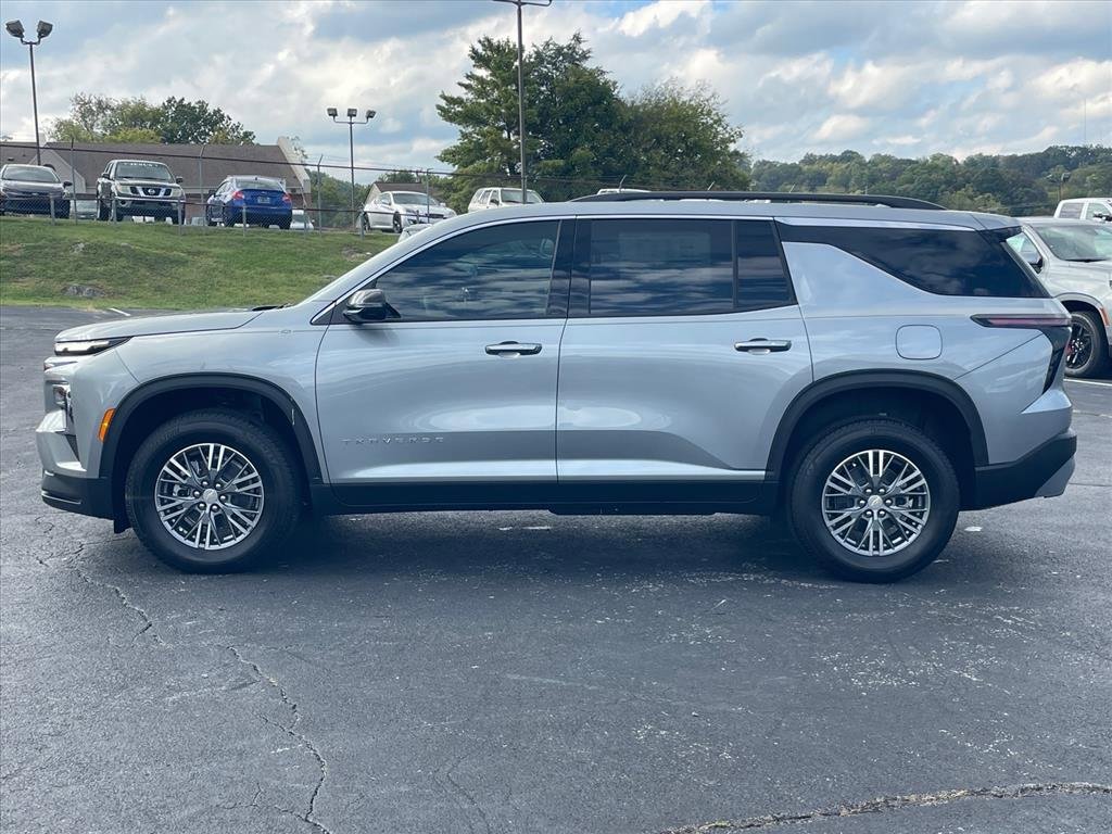 New 2026 Chevrolet Traverse LT FWD image 4