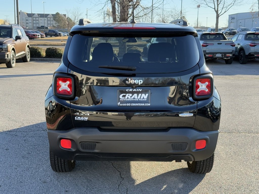 Used 2017 Jeep Renegade Latitude image 6