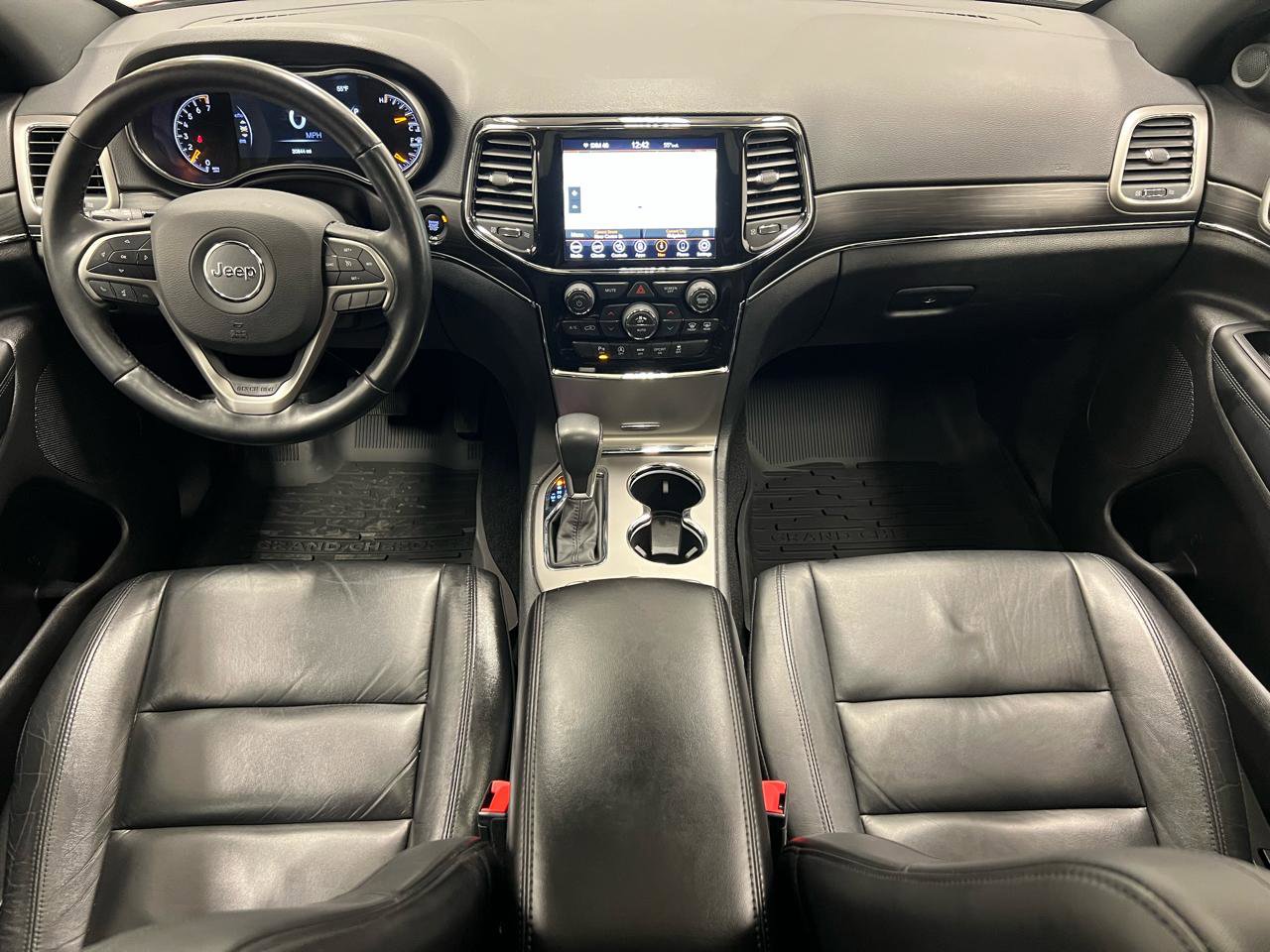 Used 2022 Jeep Grand Cherokee Limited image 29