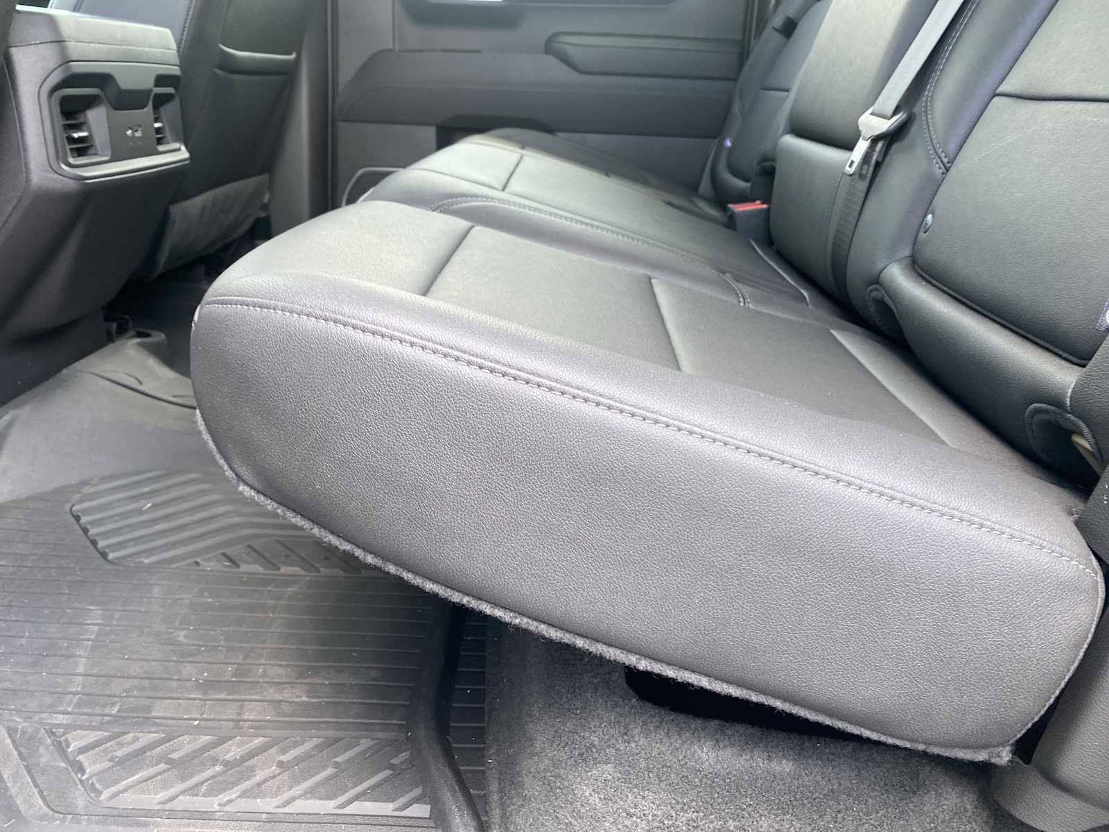 Used 2022 Chevrolet Silverado 1500 LT Trail Boss w/ LT Trail Boss Premium Package image 32