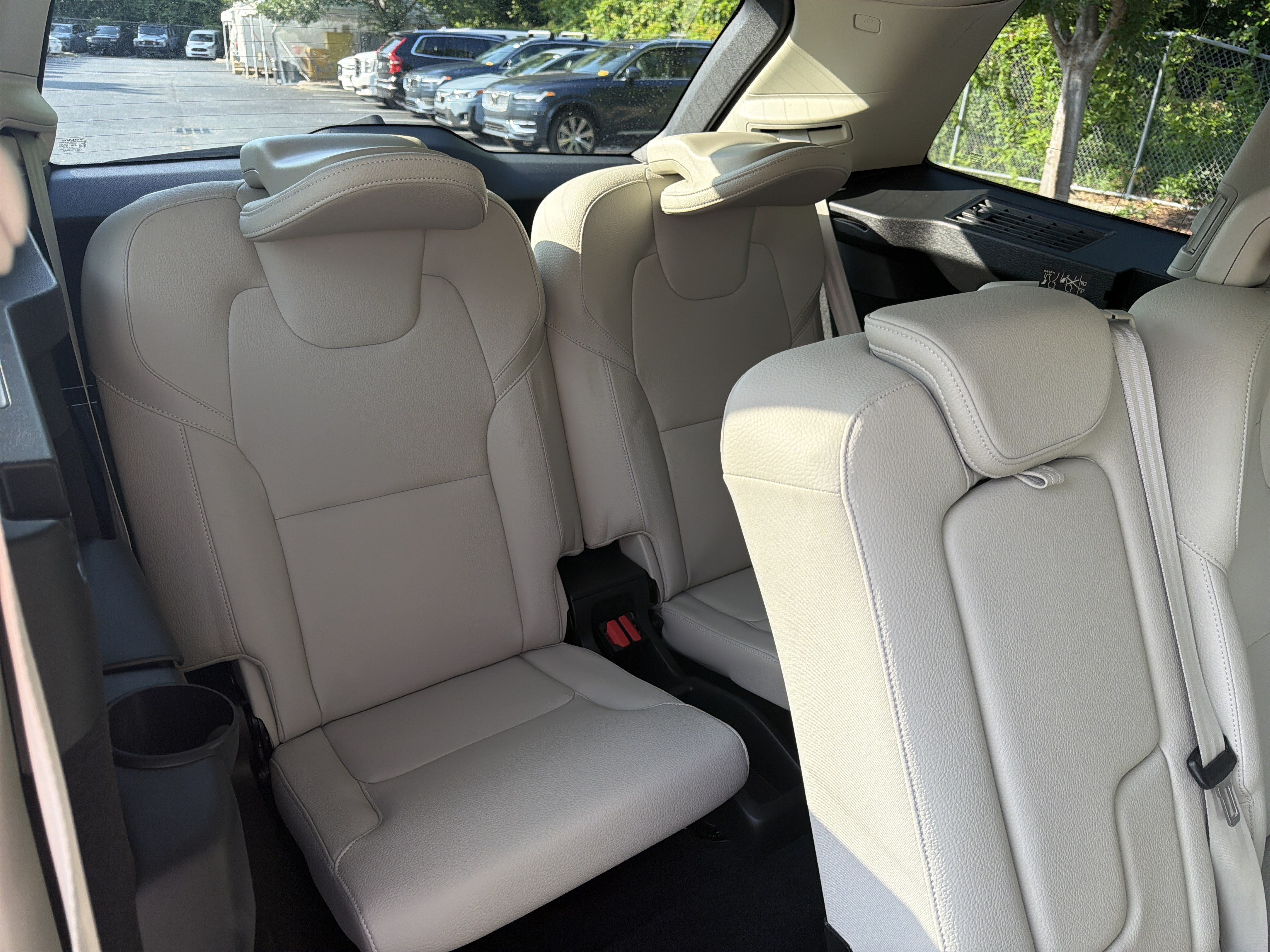 Certified 2024 Volvo XC90 T8 Plus w/ Protection Package AWD/4WD image 33