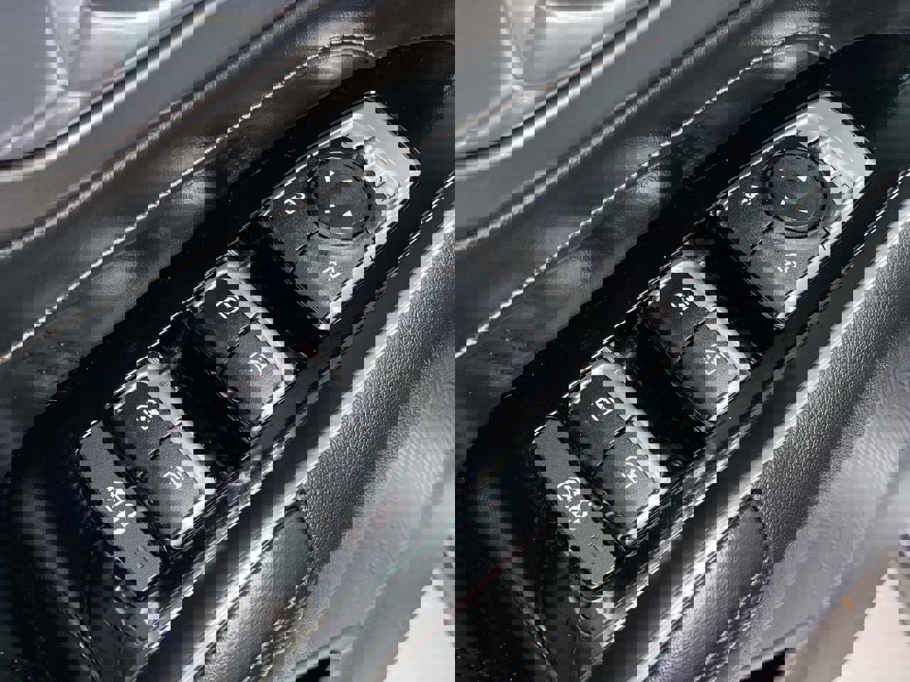 Certified 2022 Kia Sorento SX image 18