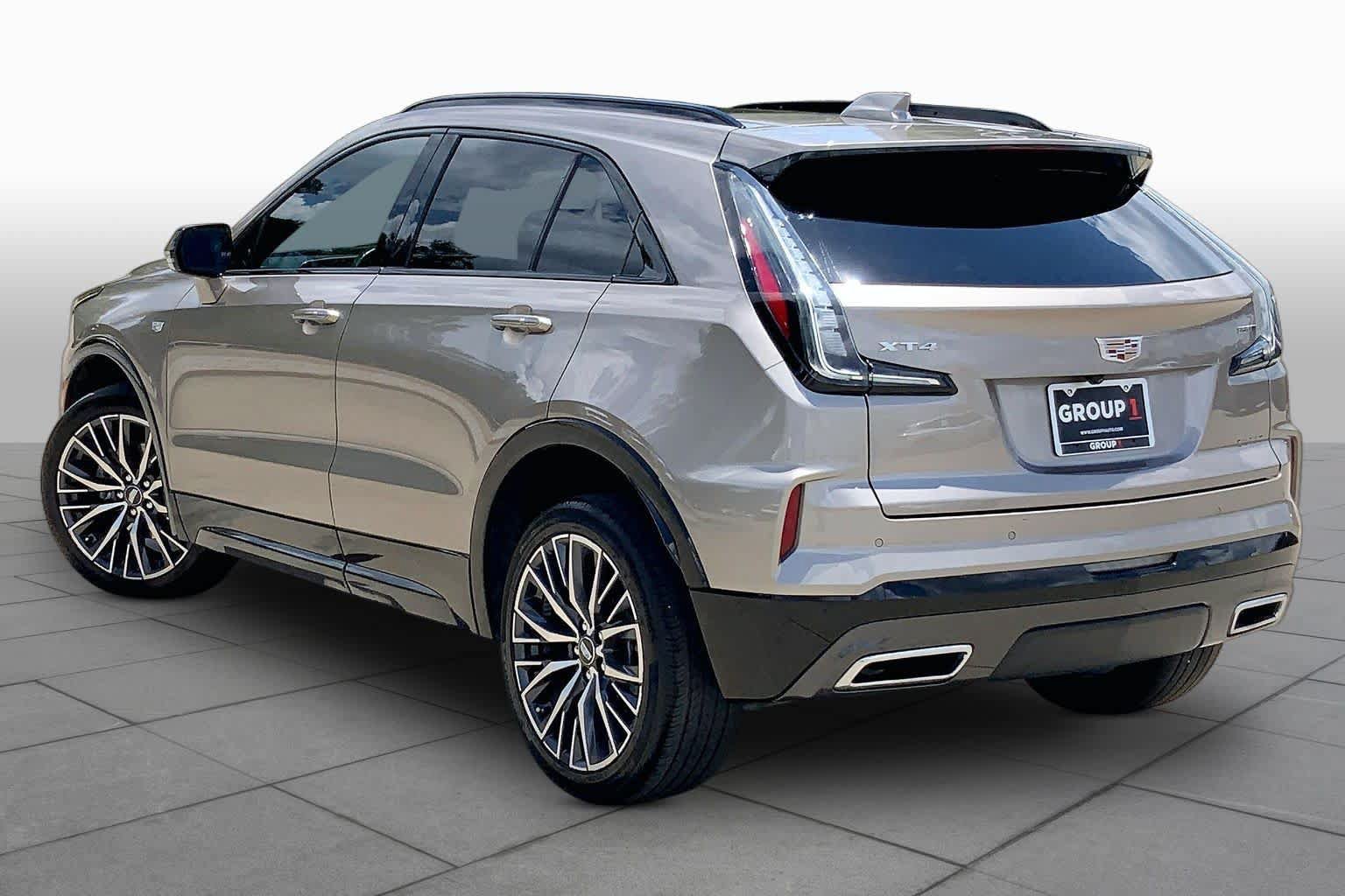 Used 2024 Cadillac XT4 Sport w/ Cold Weather Package FWD image 12